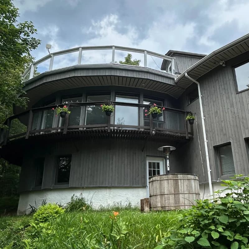 Rénovation extérieure complète — résidence à Bromont