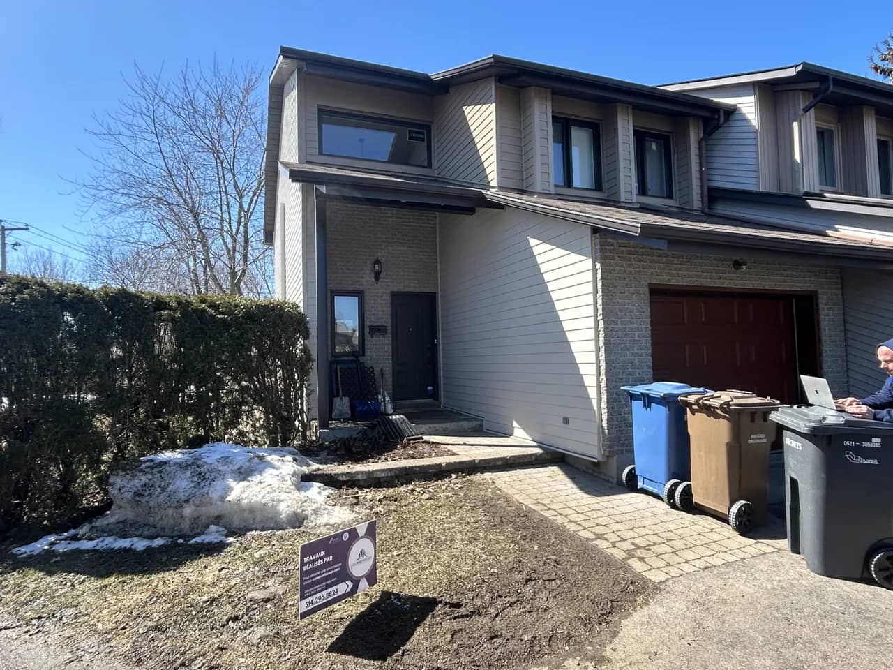 Maison de Laval après la pose du fibrociment James Hardie Gris pierre par Les Entreprises EJA