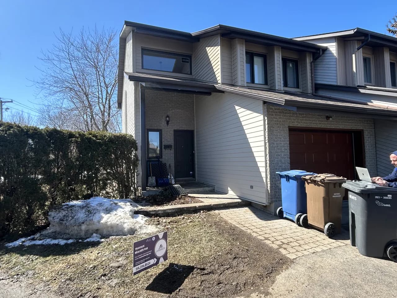 Fibrociment James Hardie, Laval