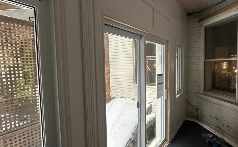 Revêtement extérieur résidentiel réalisé par Les Entreprises EJA à Montréal