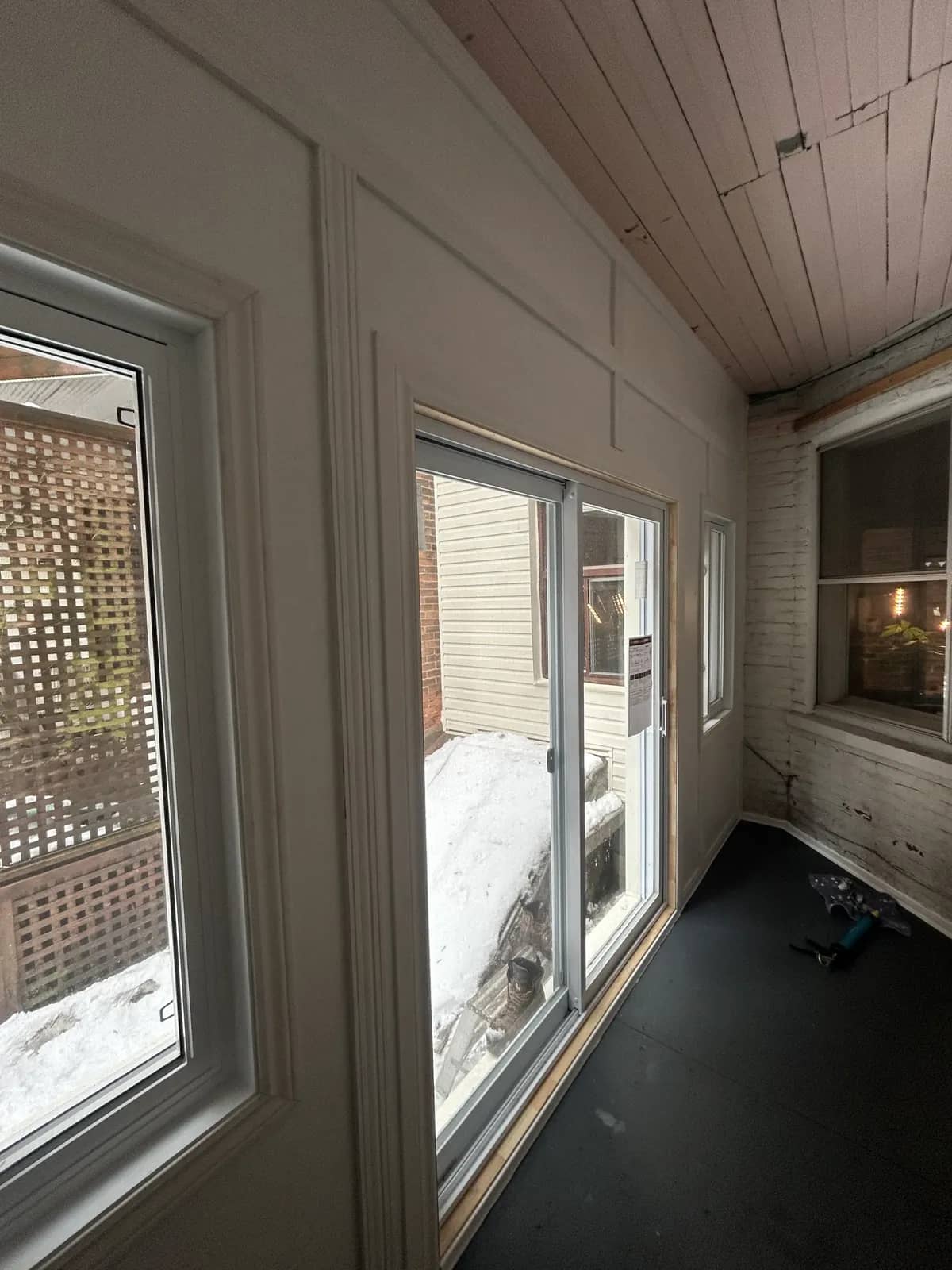 Revêtement extérieur résidentiel réalisé par Les Entreprises EJA à Montréal