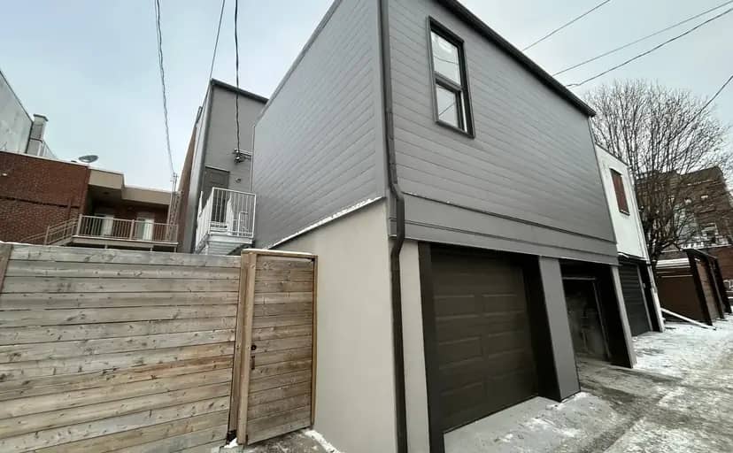 Revêtement extérieur résidentiel réalisé par Les Entreprises EJA à Montréal